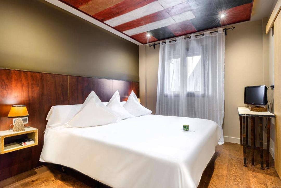 Hotel La Casuena Лануса Экстерьер фото